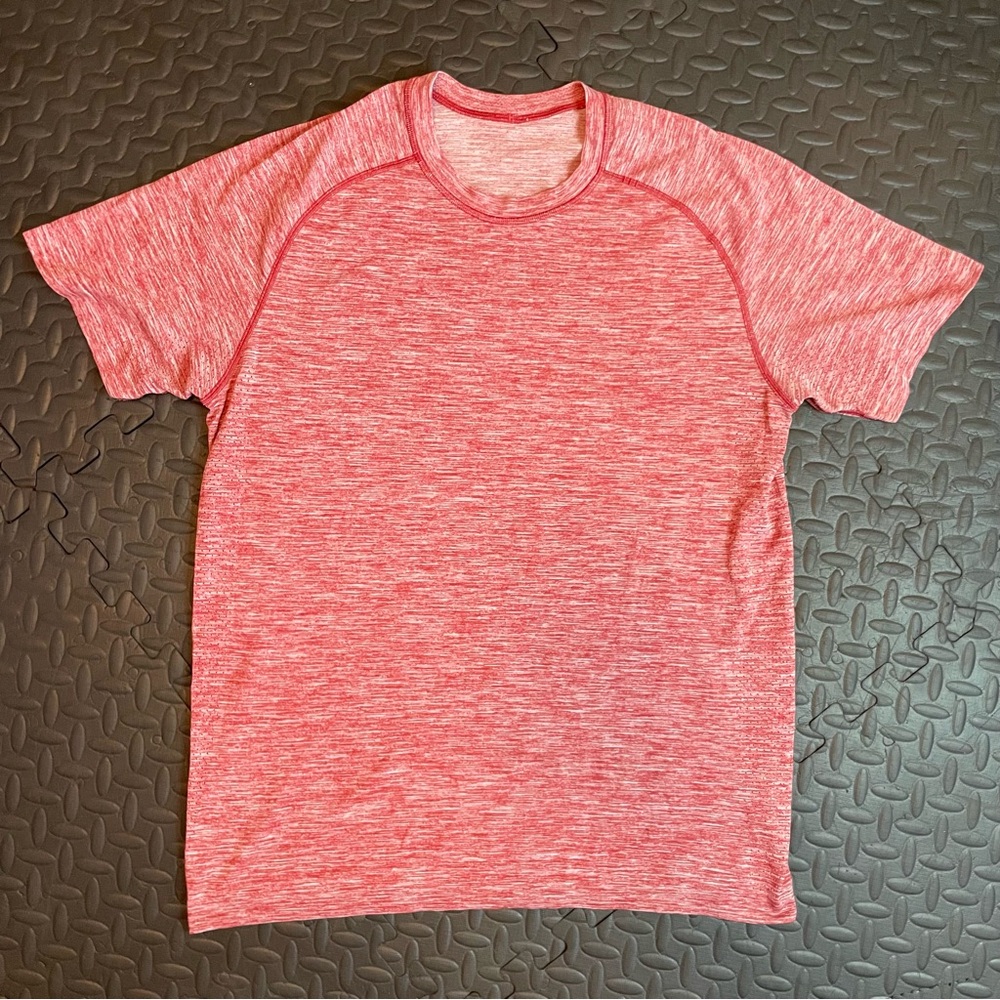 Lululemon Mens Red Shirt Size Large Dry Fit Athletic Moisture Wicking